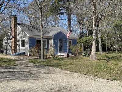 /international/us/1065-great-pond-road-eastham-ma-110107635140/