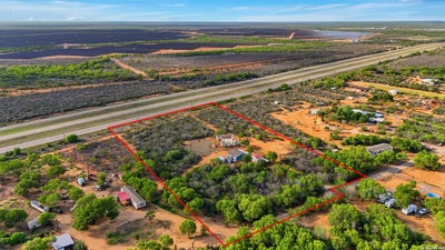 /international/us/396-county-road-1100-pearsall-tx-110107339338/
