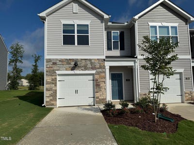 /international/us/180-starlight-street-sanford-nc-110108547923/