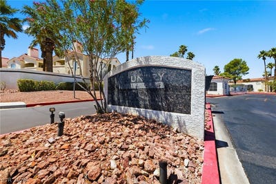 /international/us/698-s-racetrack-road-henderson-nv-110108257358/