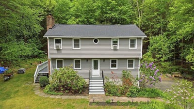 /international/us/7-hampshire-drive-derry-nh-110108552287/