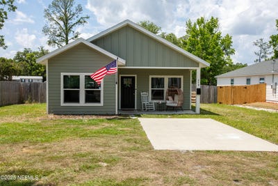 /international/us/319-nw-ninth-avenue-lake-butler-fl-110099108316/