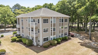 /international/us/213-kings-trail-sunset-beach-nc-110107509351/