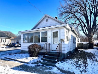 /international/us/618-n-baird-street-green-bay-wi-110105353618/