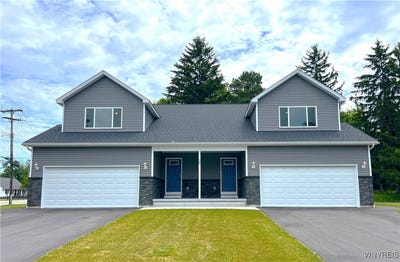 /international/us/1589-center-road-west-seneca-ny-110100591406/