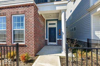 /international/us/1039-valentine-lane-carmel-in-110106337392/