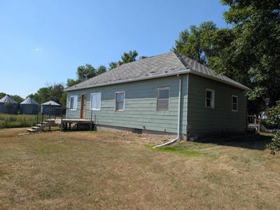 /international/us/3885-5th-ave-ne-balfour-nd-110101522905/