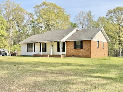 /international/us/4605-old-highway-18-vernon-al-110108535261/