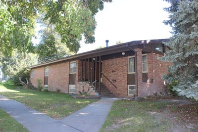 /international/us/414-n-10th-ave-broken-bow-ne-110102543607/