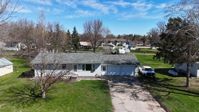 /international/us/406-w-gilbertson-street-battle-lake-mn-110107734017/