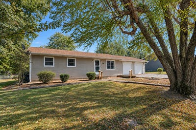 /international/us/1200-s-wilson-street-benton-il-110120511531/