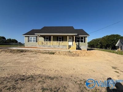 /international/us/1048-county-road-448-fort-payne-al-110104403270/