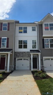 /international/us/16319-alexandria-court-moseley-va-110103738286/