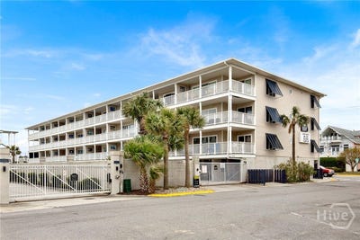 /international/us/3-3rd-street-tybee-island-ga-110106810373/