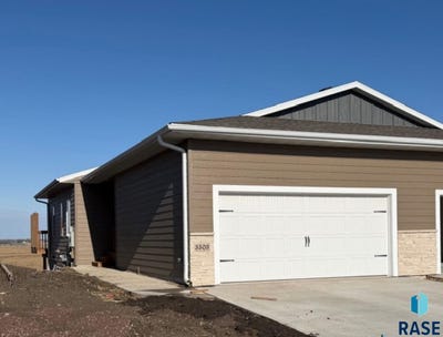 /international/us/3503-s-heather-ave-sioux-falls-sd-110107667232/