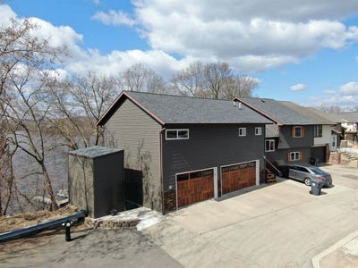 /international/us/1213-townsend-st-la-crosse-wi-110105339625/