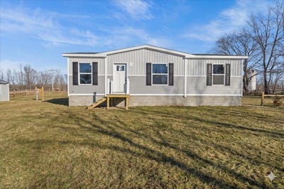 /international/us/120-meadow-run-alburgh-vt-110108069414/