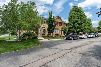 /international/us/2701-n-kings-arms-circle-centerville-oh-110108174019/