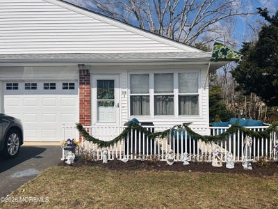 /international/us/144-azalea-drive-manchester-nj-110106318205/