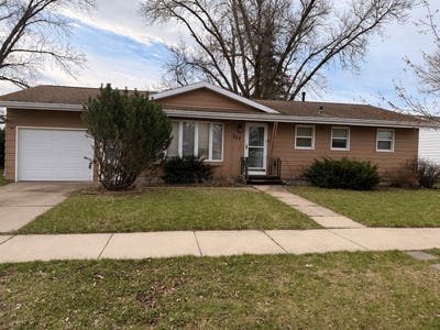 /international/us/117-southdale-street-se-sleepy-eye-mn-110119590231/
