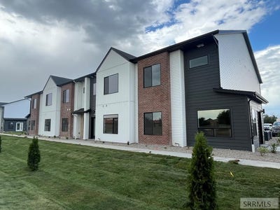 /international/us/1284-meadow-edge-ct-idaho-falls-id-110099322635/
