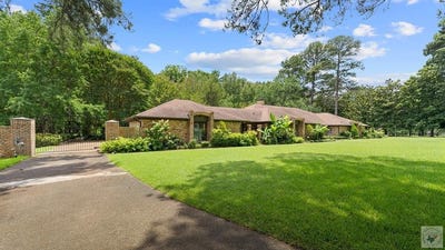 /international/us/12-knotty-pine-texarkana-tx-110108851992/