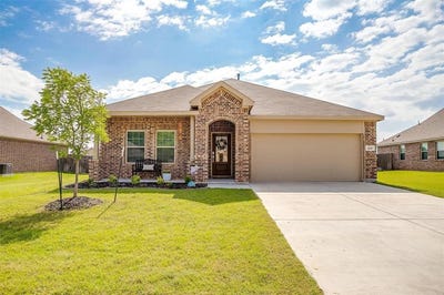 /international/us/224-post-oak-street-azle-tx-110100967481/