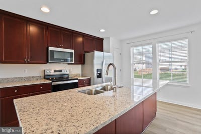/international/us/43-andover-ct-bunker-hill-wv-110100617126/