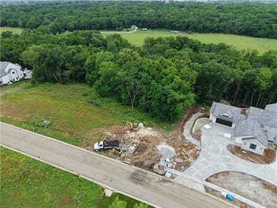 /international/us/8420-w-175th-street-overland-park-ks-110096062713/
