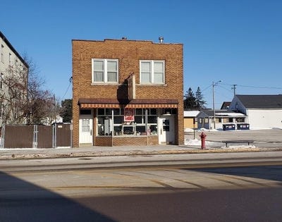 /international/us/1012-5th-ave-antigo-wi-110089750427/