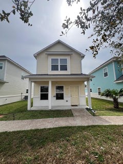 /international/us/140-lavaca-cir-rockport-tx-110106275430/