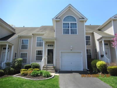 /international/us/165-kettles-lane-medford-ny-110099092508/