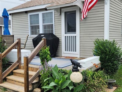 /international/us/240-cards-pond-road-south-kingstown-ri-110106257400/