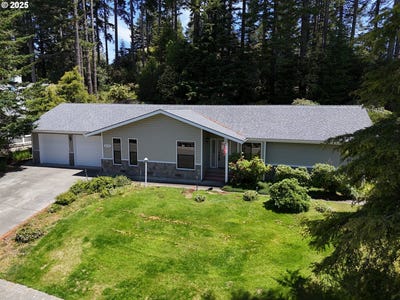 /international/us/936-helen-ln-brookings-or-110100529035/
