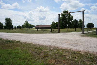 /international/us/213719-e-cr-42-mooreland-ok-110108936145/