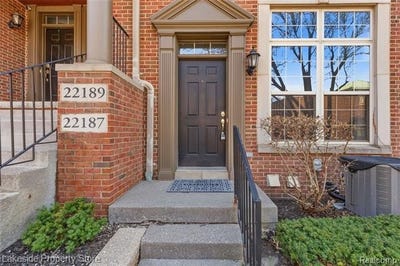 /international/us/22187-west-village-drive-dearborn-mi-110107047838/