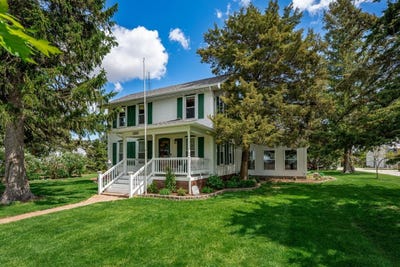 /international/us/1392-red-brick-road-dixon-il-110107783737/