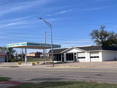 /international/us/202-east-11th-street-coffeyville-ks-110103157090/
