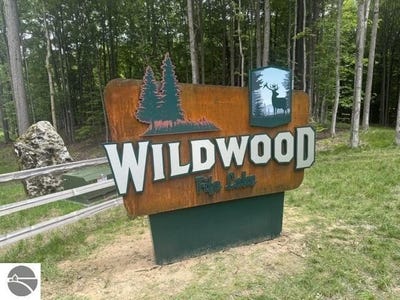 /international/us/5593-sw-old-oak-trail-lot-4-fife-lake-mi-110110407809/