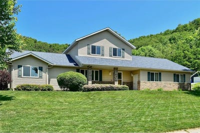 /international/us/8580-crocus-lane-winona-mn-110100303560/