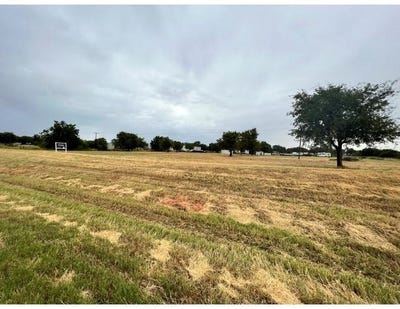 /international/us/-s-east-street-seymour-tx-110108638448/