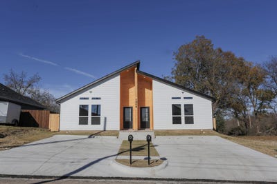 /international/us/1918-church-street-greenville-tx-110109728373/