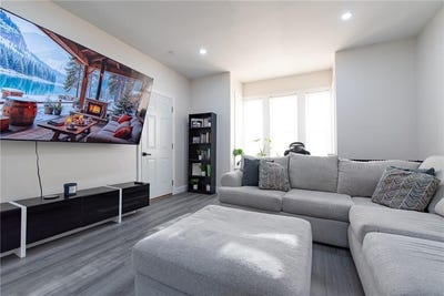 /international/us/49-hollis-street-providence-ri-110105961791/
