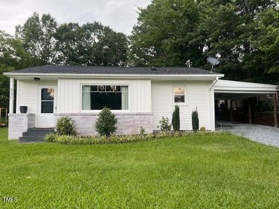 /international/us/331-e-lillington-street-angier-nc-110100589972/