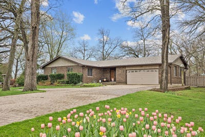 /international/us/48w607-whispering-oaks-drive-hampshire-il-110107393586/