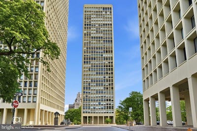 /international/us/210-locust-street-philadelphia-pa-110110356487/