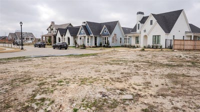 /international/us/405-garrett-way-midlothian-tx-110104560926/