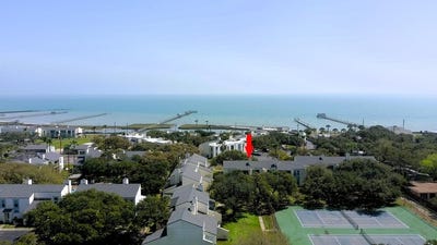 /international/us/2003-n-fulton-beach-rd-38-rockport-tx-110098055771/