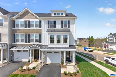 /international/us/26-talen-ln-charlottesville-va-110107287050/