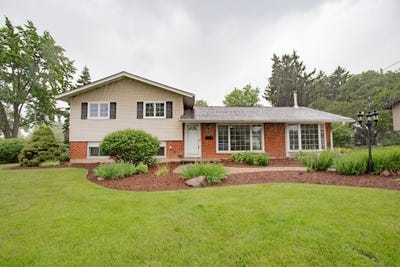 /international/us/525-briarcliff-lane-hoffman-estates-il-110109066197/